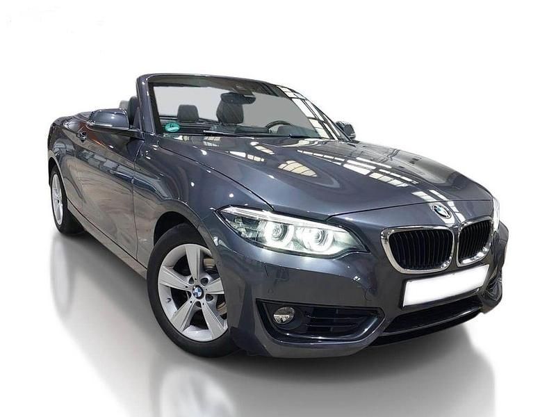 Grau Gebraucht 2017 BMW 218 Advantage Cabrio | 15.400 € (Fairer Preis) - Bild 1/3