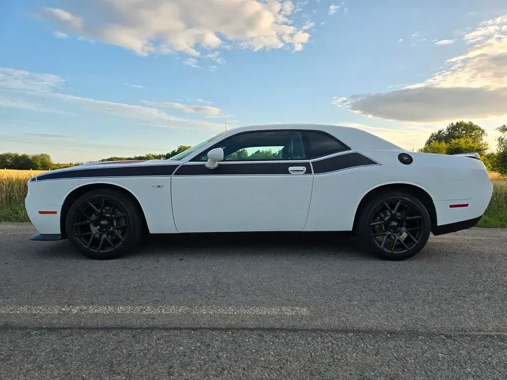 Gebraucht Dodge Challenger 377 PS (277 kW) 2017 Weiß Coupé