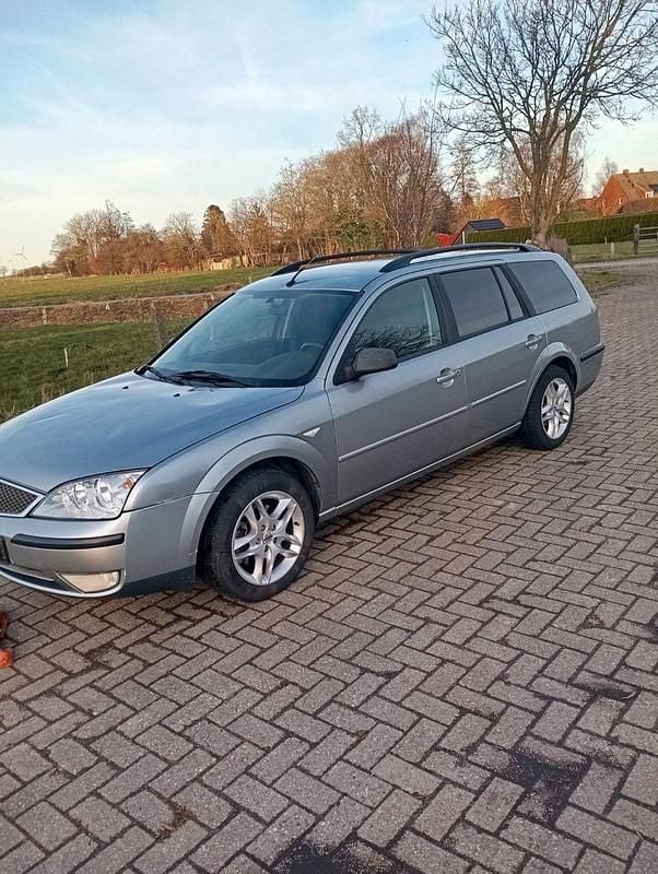 Gebraucht Ford Mondeo Ambiente 145 PS (106 kW) 2005 Grau Kombi