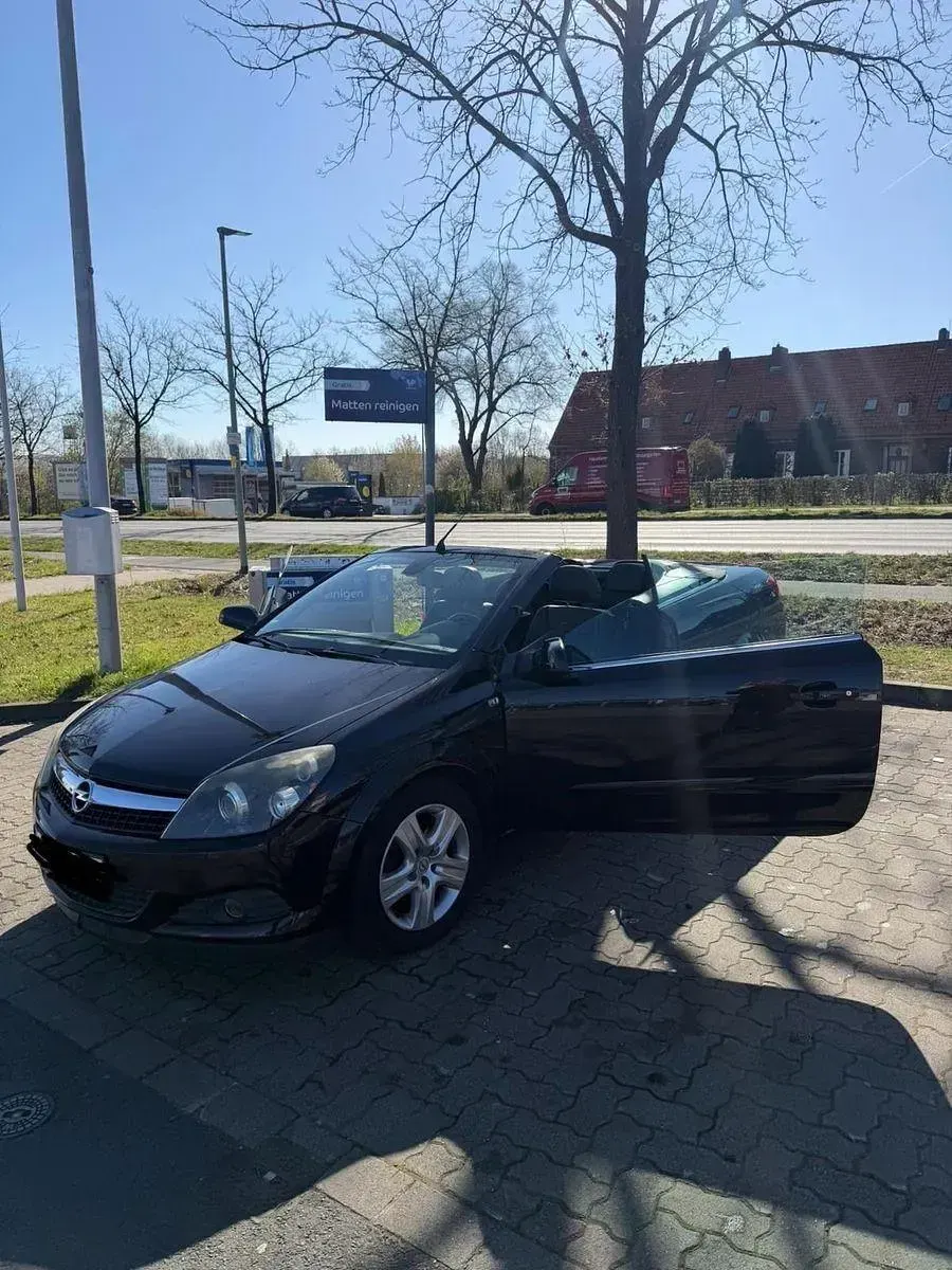 Gebraucht Opel Astra Cosmo 141 PS (103 kW) 2007 Schwarz Cabrio