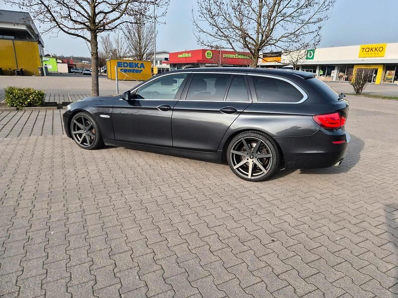 Gebraucht BMW 525 218 PS (160 kW) 2013 Schwarz Kombi