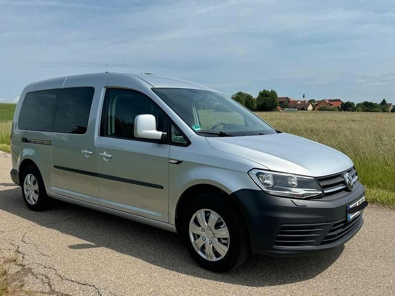Gebraucht VW Caddy Maxi 110 PS (80 kW) 2016 Silber Van / Kleinbus