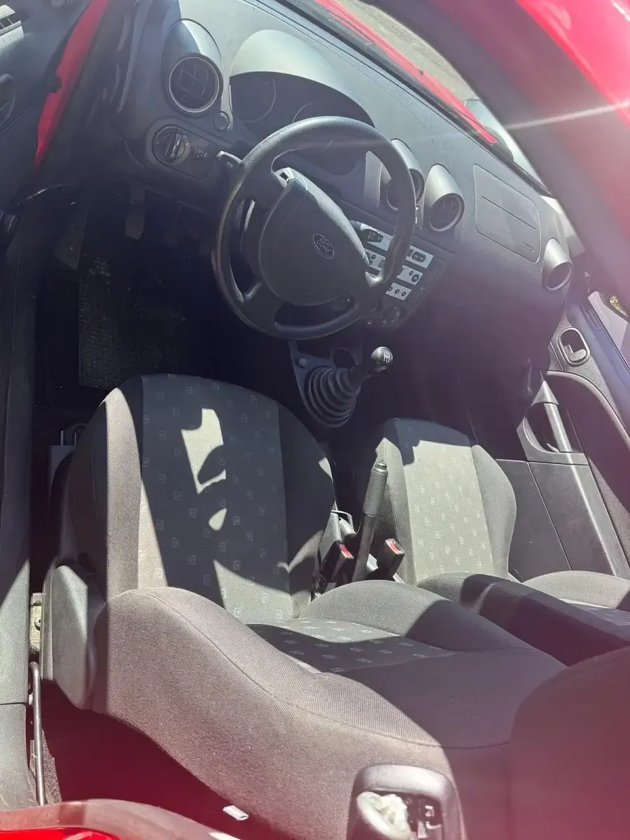 Gebraucht Ford Fiesta 2005 Rot Kleinwagen