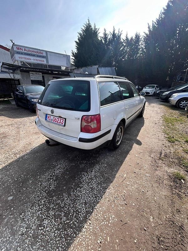 Gebraucht VW Passat 101 PS (74 kW) 2004 Weiß Kombi