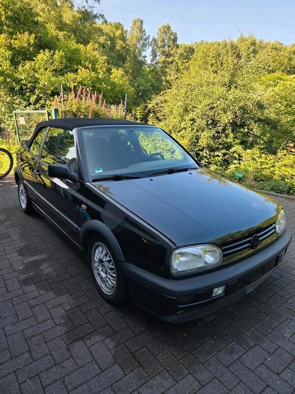 Schwarz Gebraucht 1994 VW Golf Cabriolet Cabrio | 2.600 € - Bild 1/4