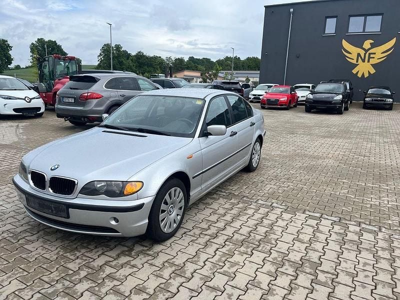 Silber Gebraucht 2002 BMW 318 Limousine | 990 € (Guter Preis) - Bild 1/4