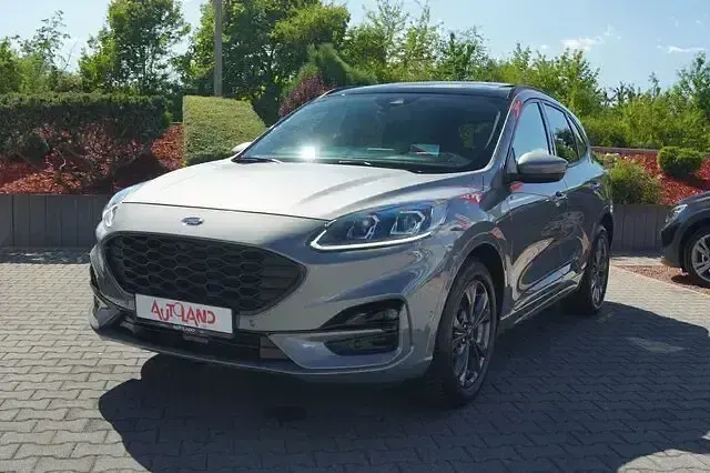 Gebraucht Ford Kuga ST-Line X 151 PS (111 kW) 2024 Solar silver metallic (metallic) SUV