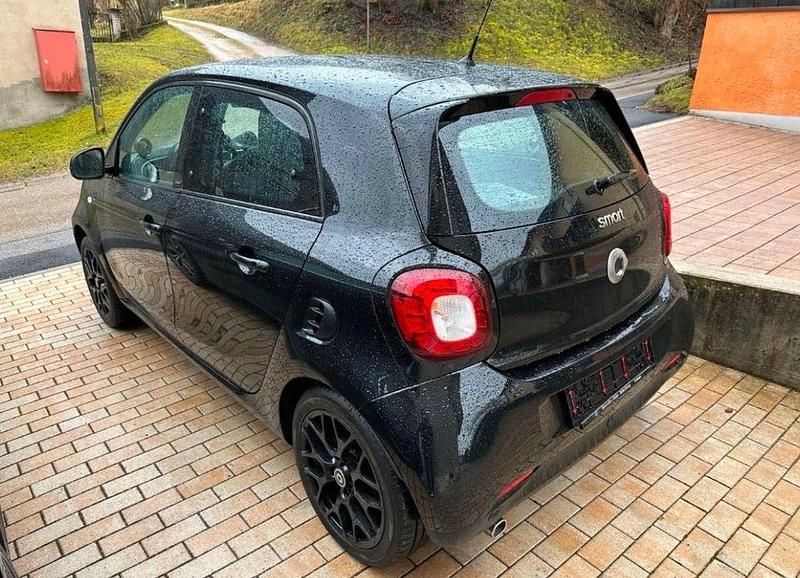 Gebraucht Smart ForFour Passion 90 PS (66 kW) 2016 Schwarz Kleinwagen