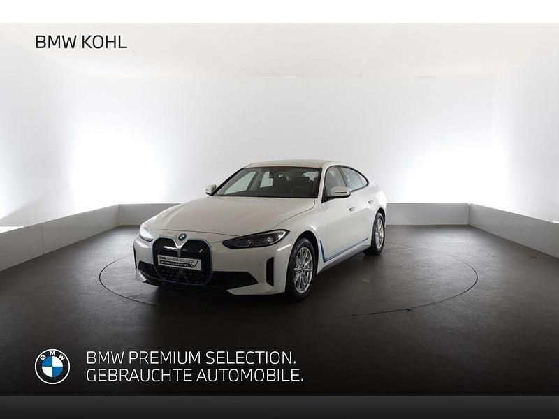 Weiss Gebraucht 2022 BMW i4 Sport Line Limousine | 33.530 € (Guter Preis) - Bild 1/4