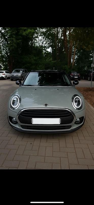 Grau Gebraucht 2021 Mini Cooper Clubman Kombi | 20.000 € (Guter Preis) - Bild 1/4