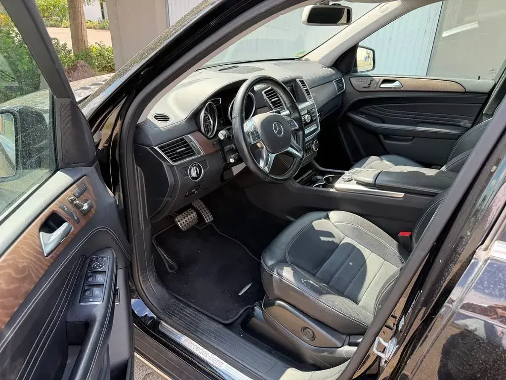 Gebraucht Mercedes ML350 258 PS (189 kW) 2012 Schwarz SUV
