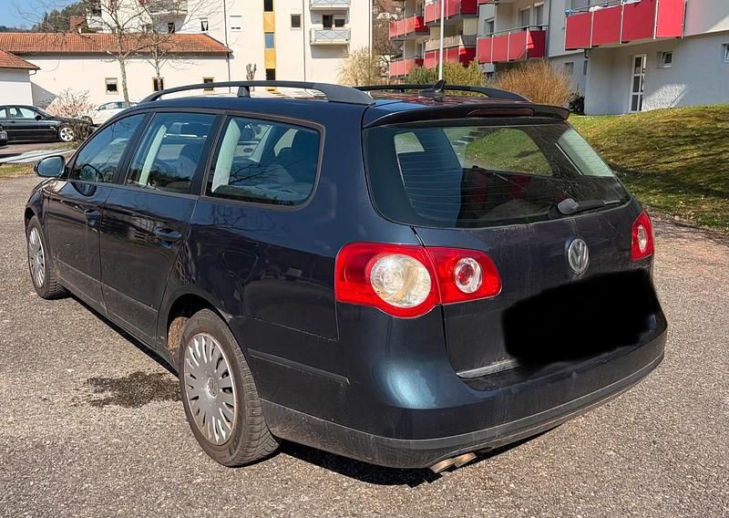 Gebraucht VW Passat 140 PS (102 kW) 2007 Blau Kombi