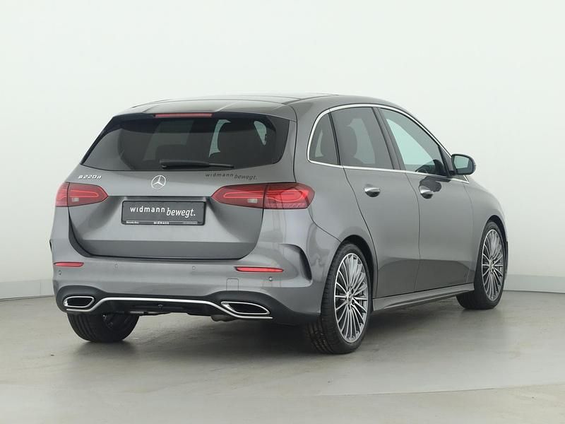 Metalliclack mountaingrau Gebraucht 2025 Mercedes B220 Van / Kleinbus | 51.900 € - Bild 1/3