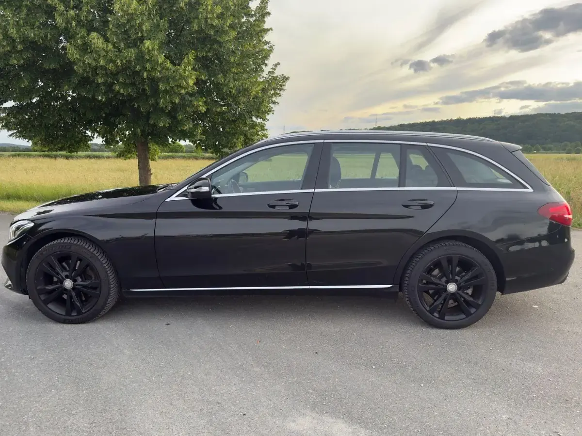 Gebraucht Mercedes C250 204 PS (150 kW) 2015 Schwarz Kombi