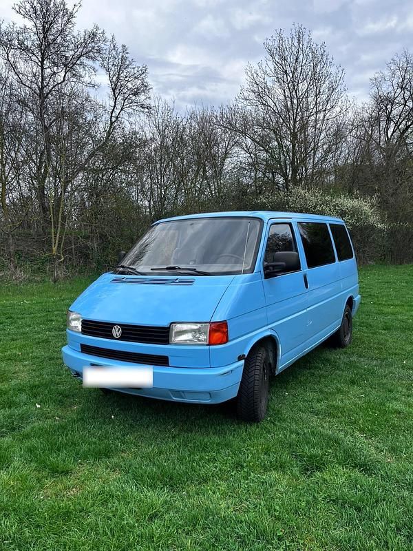 Second-hand VW Transporter 78 CP (57 kW) 1995 Albastru Van