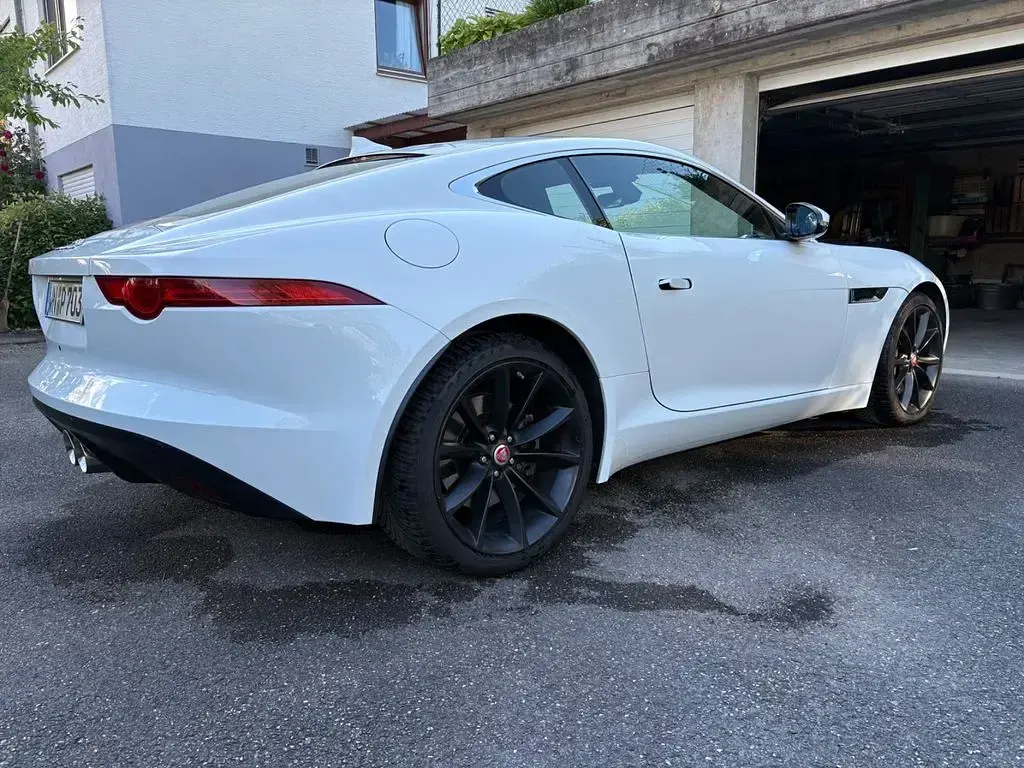 Używany Jaguar F-Type 340 KM (250 kW) 2016 Biały