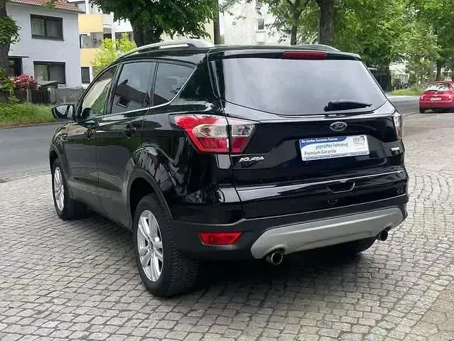 Gebraucht Ford Kuga 150 PS (110 kW) 2018 Iridiumschwarz metallic SUV