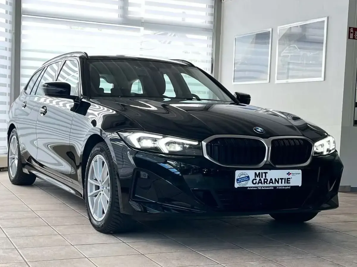 Gebraucht BMW 318 156 PS (114 kW) 2025 Schwarz ii Kombi