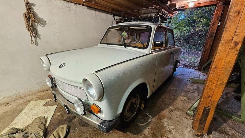 Weiß Gebraucht 1983 Trabant 601 Limousine | 2.900 € - Bild 1/4