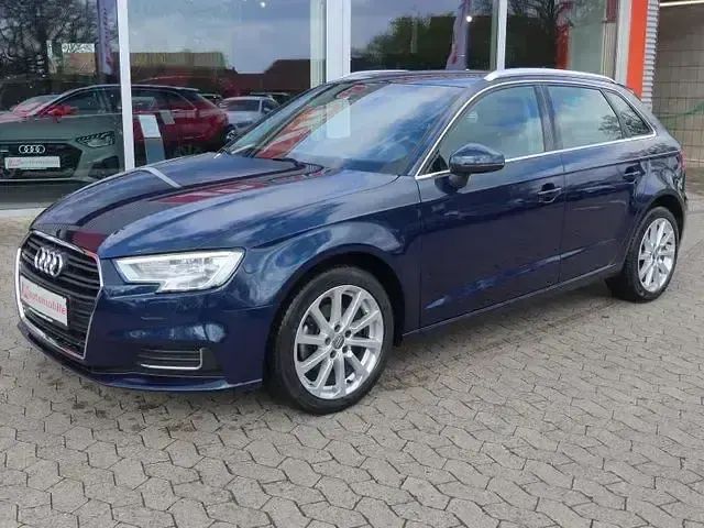 Brugt Audi A3 Design 116 HK (85 kW) 2019 Blå Sedan