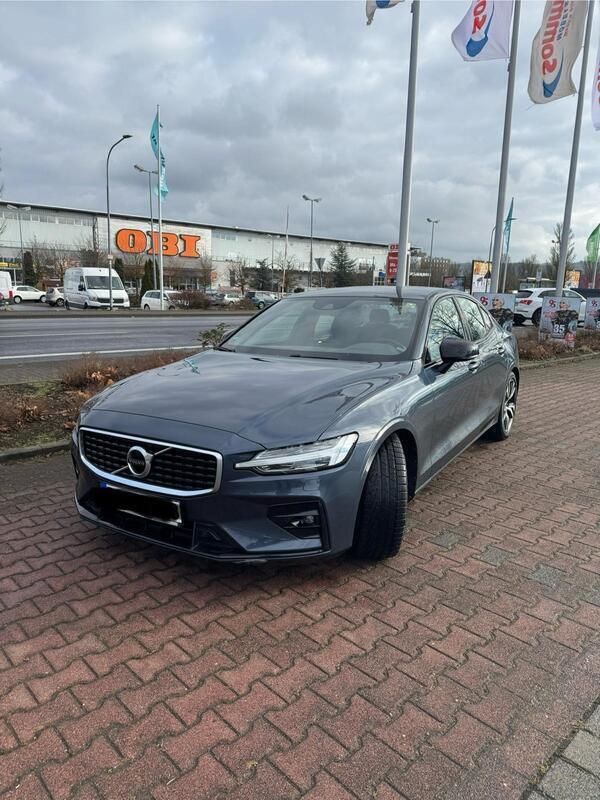 Blau Gebraucht 2019 Volvo S60 R-Design Limousine | 20.000 € (Guter Preis) - Bild 1/4