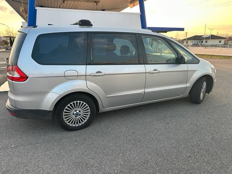 Gebraucht Ford Galaxy 143 PS (105 kW) 2014 Grau Van / Kleinbus