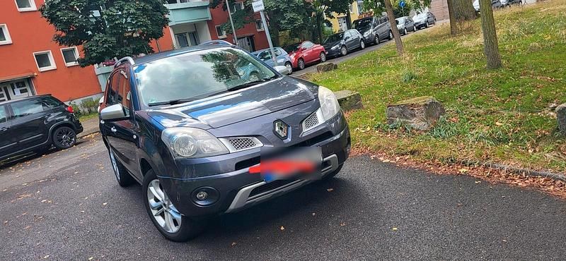 Grau Gebraucht 2011 Renault Koleos SUV | 3.900 € (Fairer Preis) - Bild 1/4