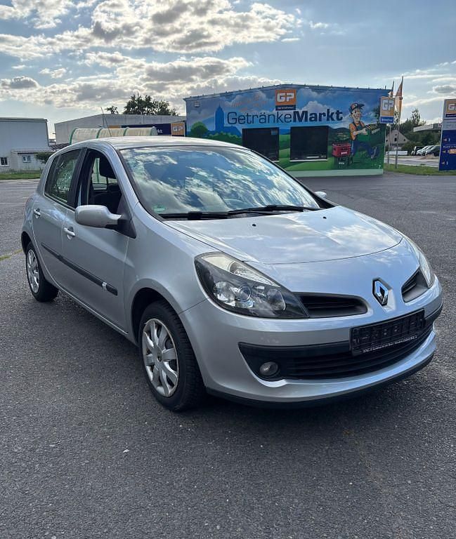 Silber Gebraucht 2007 Renault Clio II Limousine | 2.999 € (Fairer Preis) - Bild 1/4