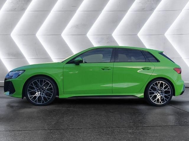 Gebraucht Audi RS3 Sport 400 PS (294 kW) 2025 Grün Limousine