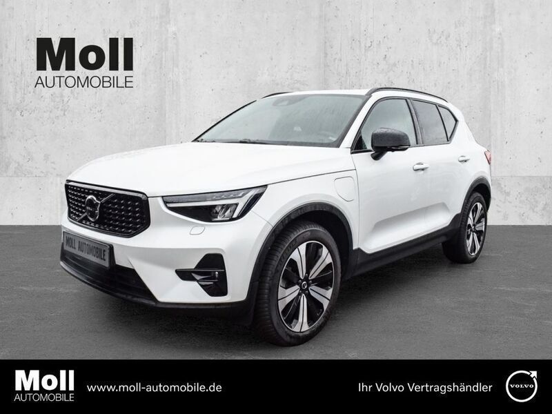 Weiss Gebraucht 2023 Volvo XC40 Plus SUV | 37.980 € (Fairer Preis) - Bild 1/4