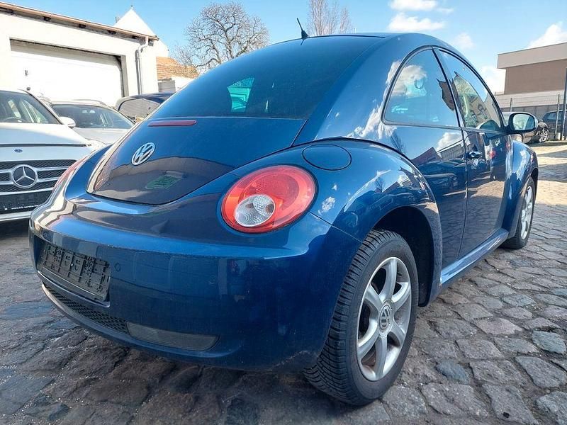 Gebraucht VW New Beetle Freestyle 75 PS (55 kW) 2010 Blau Kleinwagen