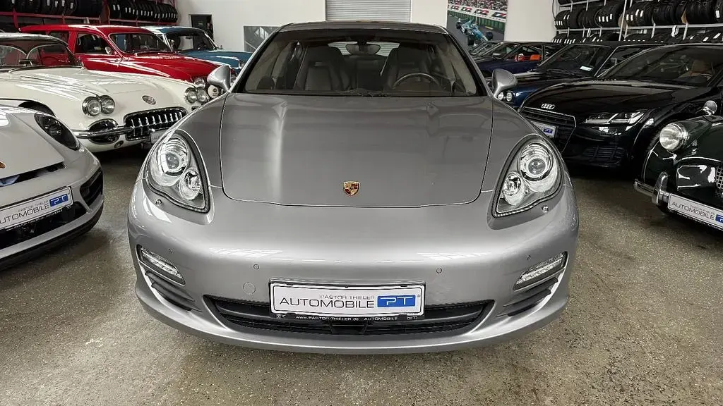 Gebraucht Porsche Panamera 333 PS (244 kW) 2012 Gtsilbermetallic Kleinwagen