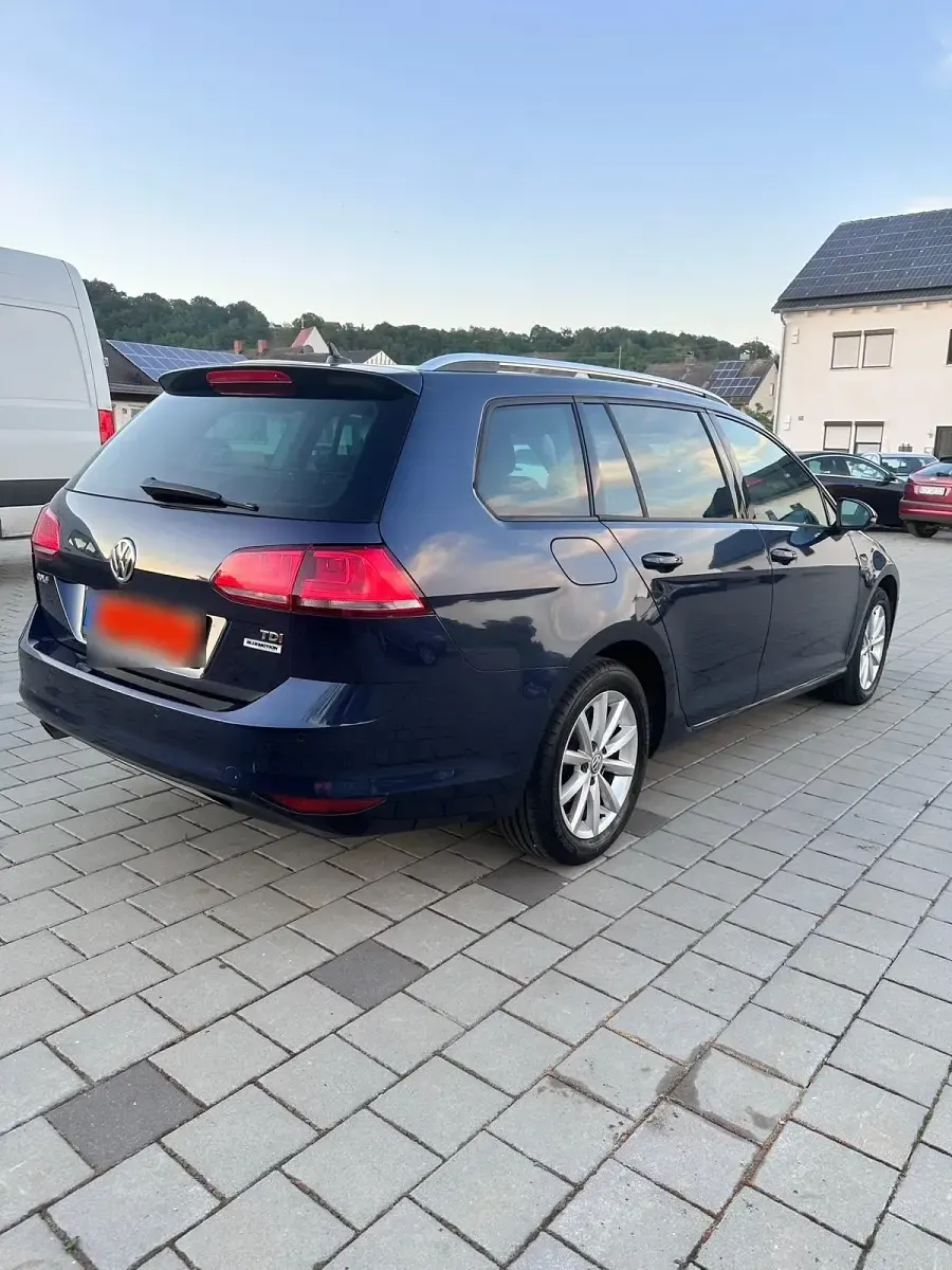 Gebraucht VW Golf VII LOUNGE 110 PS (80 kW) 2015 Blau Kombi