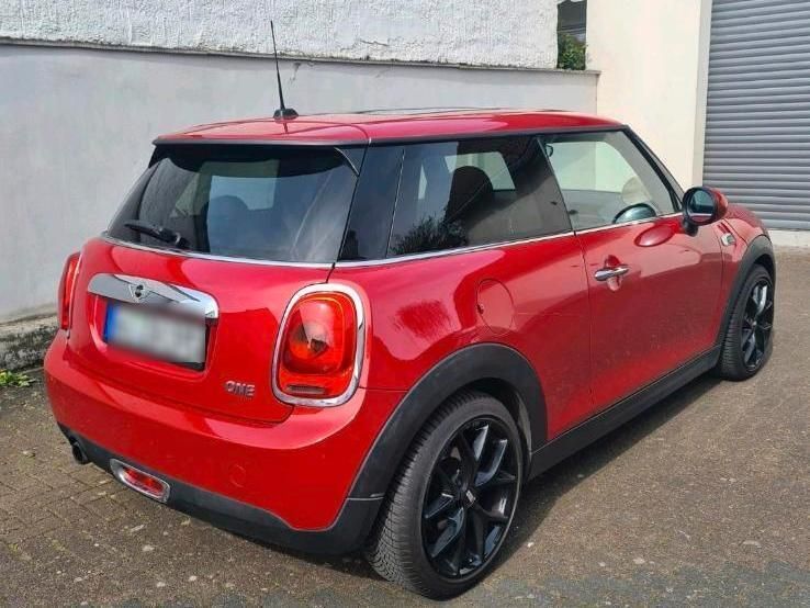 Rot Gebraucht 2014 Mini ONE Kleinwagen | 7.499 € - Bild 1/4