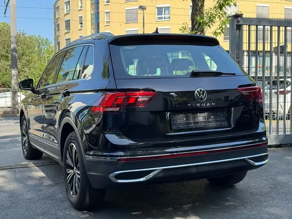Gebraucht VW Tiguan Elegance 150 PS (110 kW) 2022 Schwarz SUV