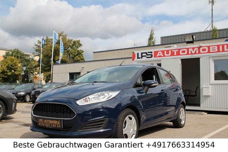 Blau Gebraucht 2016 Ford Fiesta Trend Kleinwagen | 5.950 € (Guter Preis) - Bild 1/4