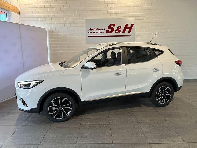 Neu MG ZS Luxury 106 PS (77 kW) 2025 Weiß Limousine