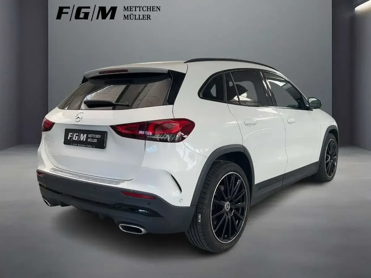 Gebraucht Mercedes GLA250 Night 224 PS (164 kW) 2020 Unilack polarweiß SUV