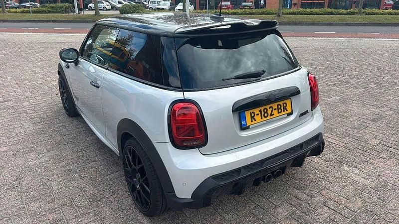 Gebraucht Mini John Cooper Works 178 PS (130 kW) 2022 Weiß Kleinwagen
