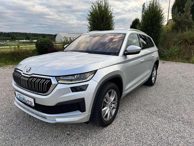 Silber Gebraucht 2023 Skoda Kodiaq LAURIN & KLEMENT SUV | 39.900 € (Fairer Preis) - Bild 1/4