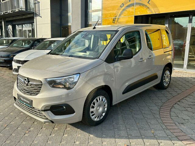 Gebraucht Opel Combo Edition 110 PS (80 kW) 2022 Andere farbe Van / Kleinbus