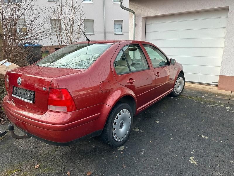 Gebraucht VW Bora 101 PS (74 kW) 1999 Rot Limousine