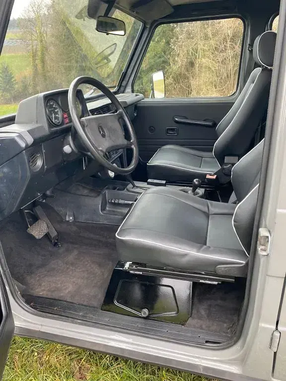 Gebraucht Mercedes G300 147 PS (108 kW) 1985 Grau SUV