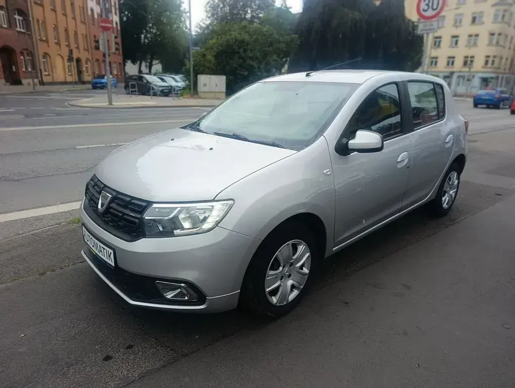 Gebraucht Dacia Sandero Lauréate 90 PS (66 kW) 2018 Silber Limousine