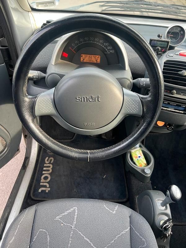 Gebraucht Smart ForTwo Coupé 50 PS (36 kW) 2009 Silber Coupé