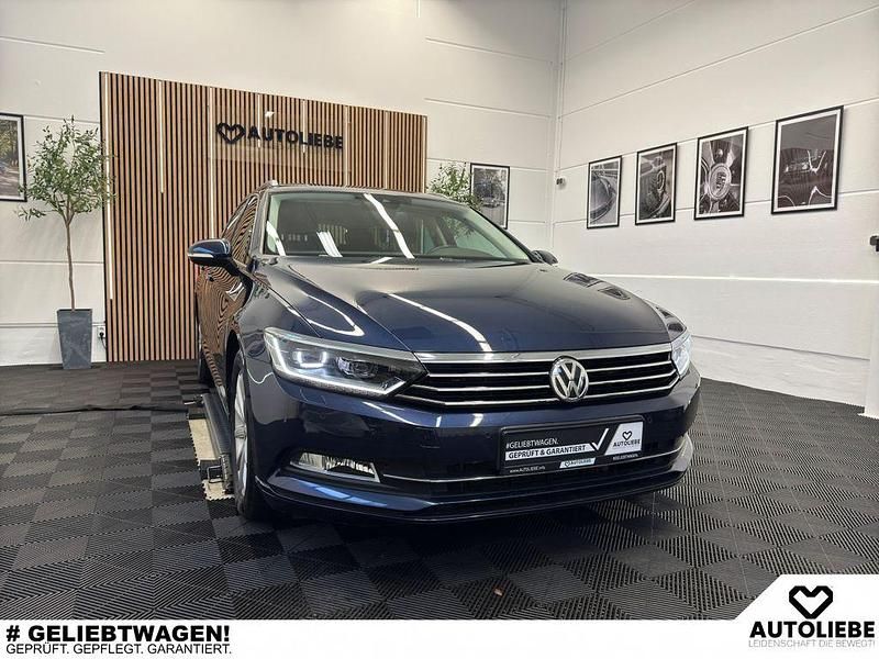 Blau Gebraucht 2017 VW Passat Comfortline Kombi | 17.490 € (Fairer Preis) - Bild 1/4