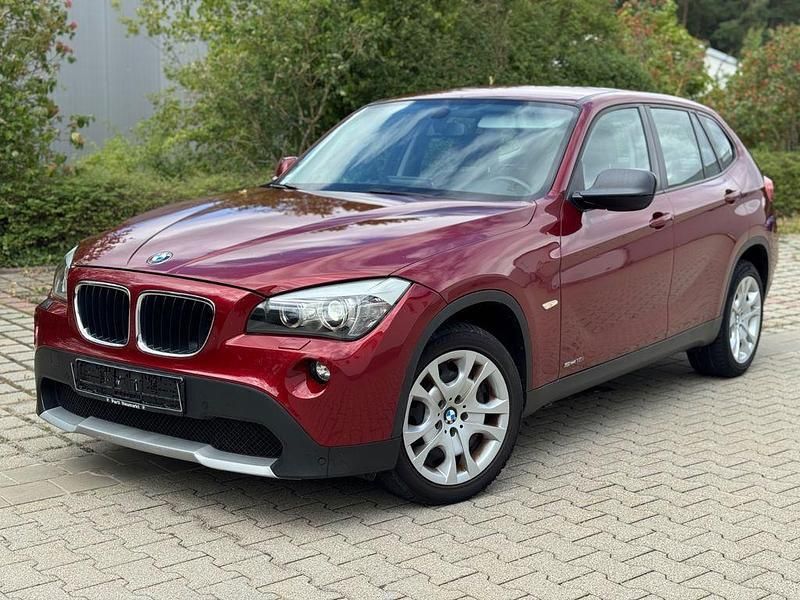 Rot Gebraucht 2010 BMW X1 SUV | 5.990 € (Superpreis) - Bild 1/4
