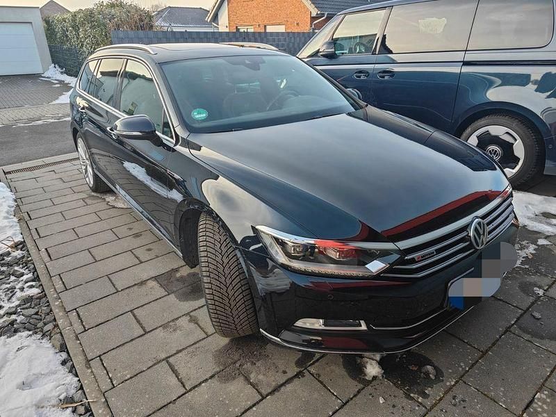 Gebraucht VW Passat Highline 190 PS (139 kW) 2018 Schwarz Kombi
