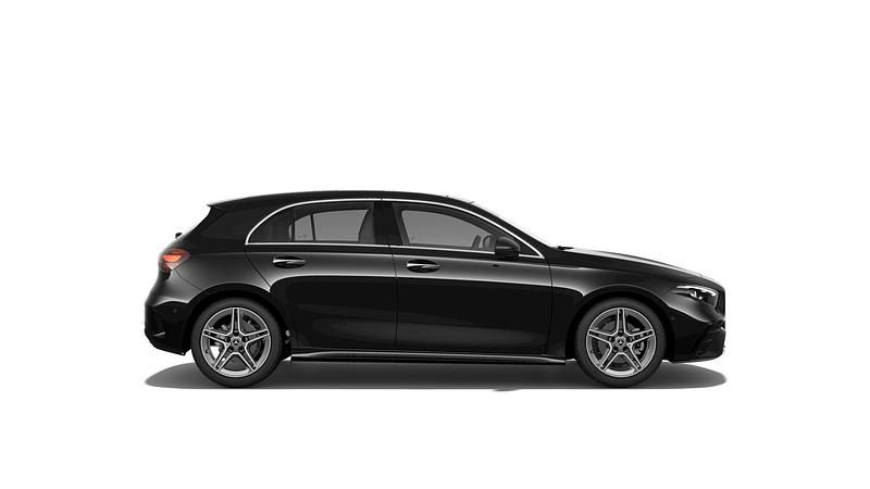 Nachtschwarz Neu 2025 Mercedes A180 Limousine | 49.932 € (Teuer) - Bild 1/1