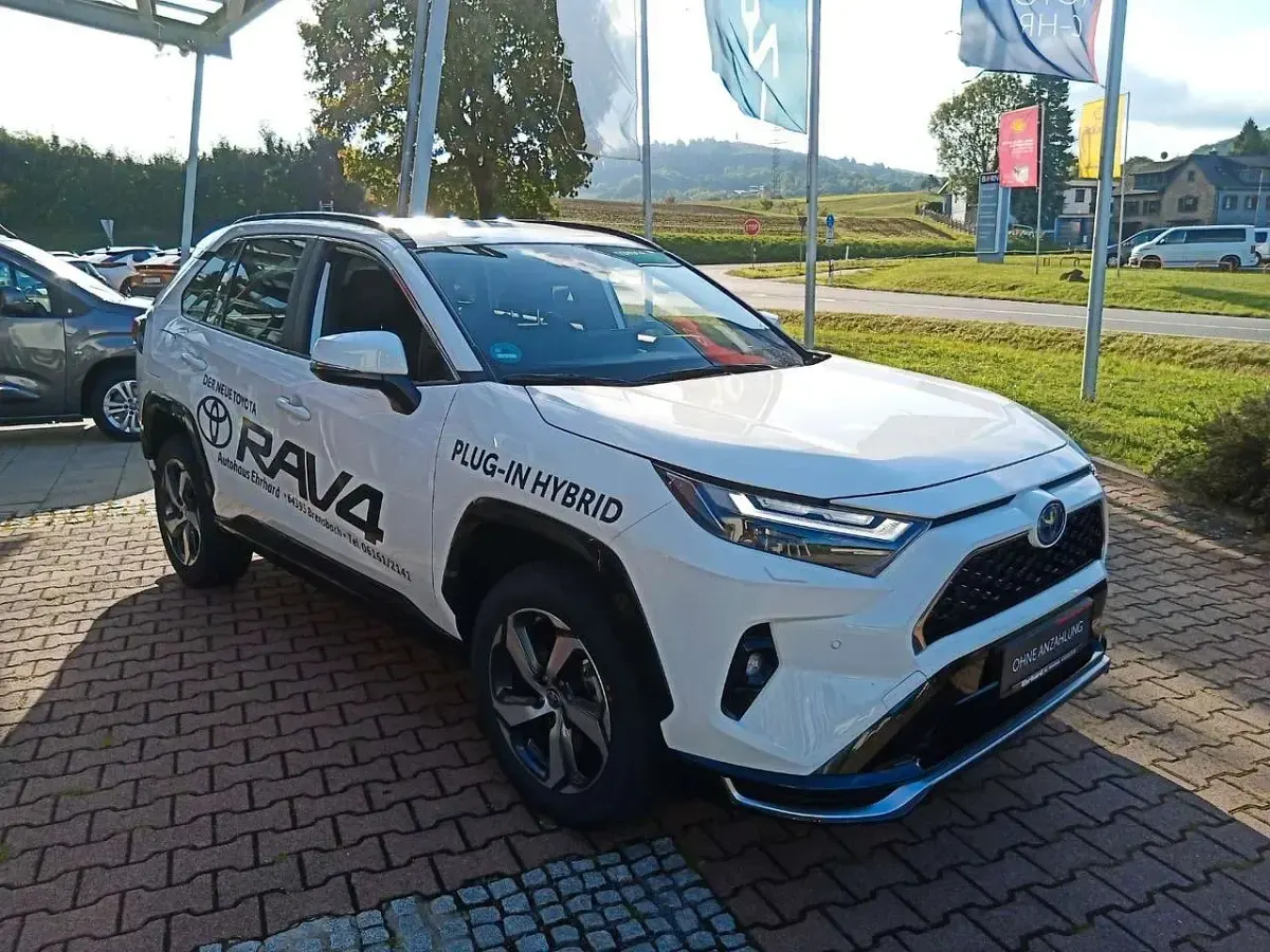 Gebraucht Toyota RAV4 Hybrid 306 PS (225 kW) 2025 Weiß SUV